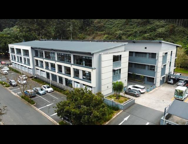 OFFICE FOR SALE IN CASCADES